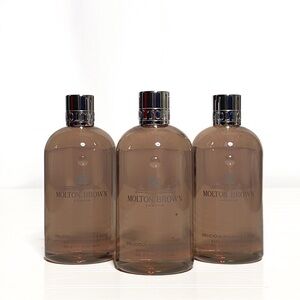 Molton Brown London Bath & Shower Gel Delicious Rhubarb & Rose • 300mL